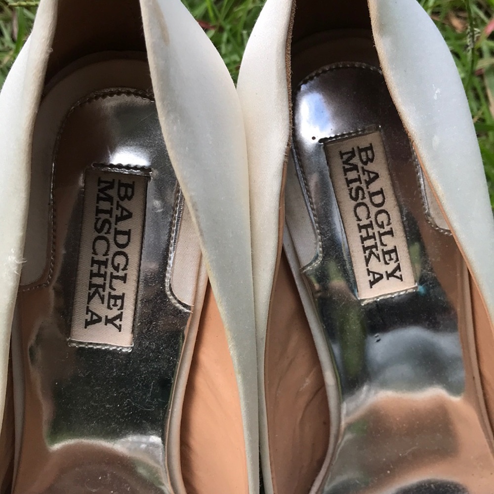 Badgley Mischka satin heels Sz 8.5M - Picture 3 of 8